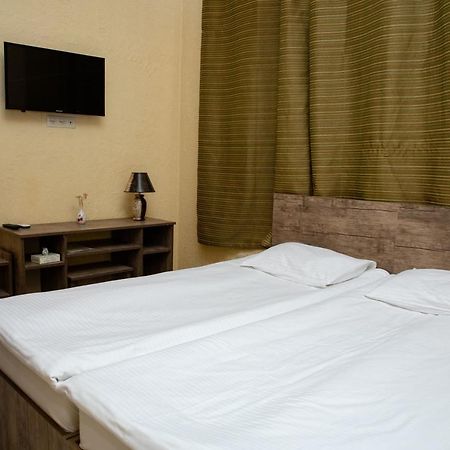 Primavera Hotel Erévan Extérieur photo