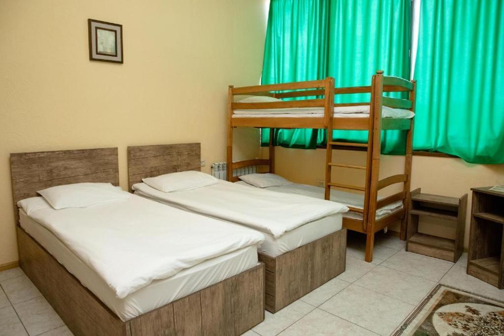 Primavera Hotel Erévan Extérieur photo
